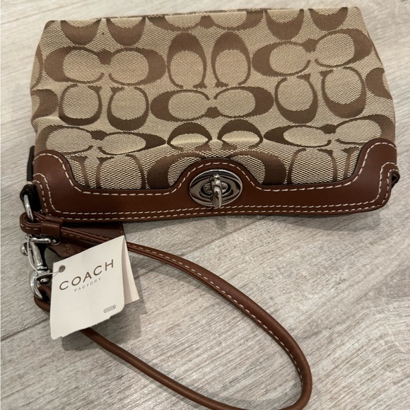 Coach Brown Signature Canvas and Leather turn lock wristlet NWT - Picture 1 of 4
